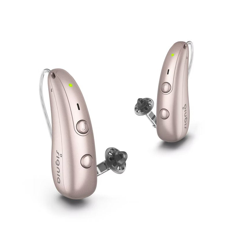 Et par Signia Pure høreapparater i mat off white